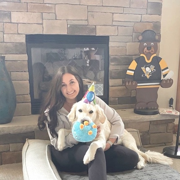 Meet your Posher, Aleana - Picture 1 of 1